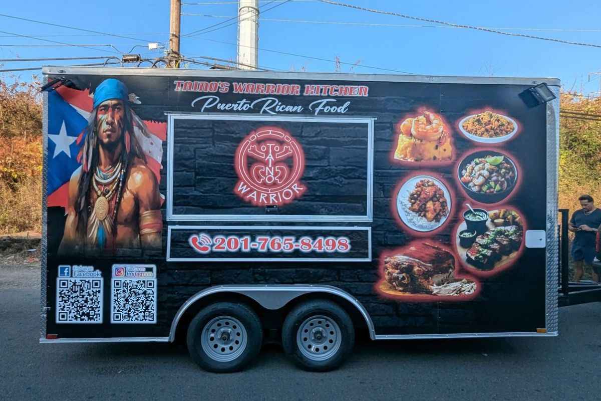custom trailer wrapping